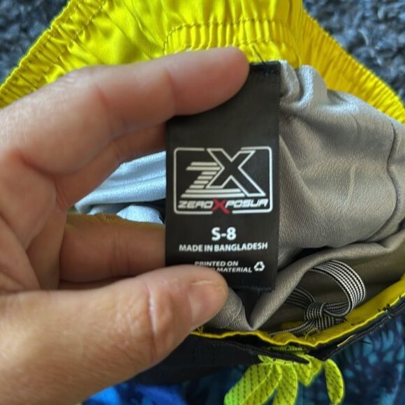 Bundle of 4 Boys Swim Trunks - Picture 7 of 8